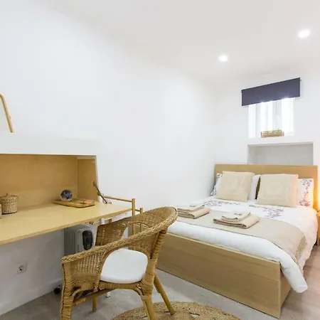 Casa Com Alma Portuguesa Bairro Alto Лиссабон